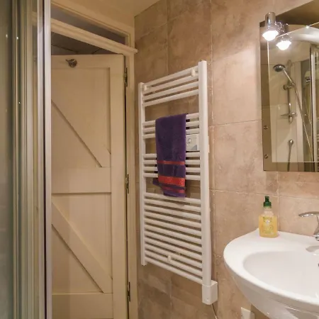 Cosy Holiday In With Private Pool *